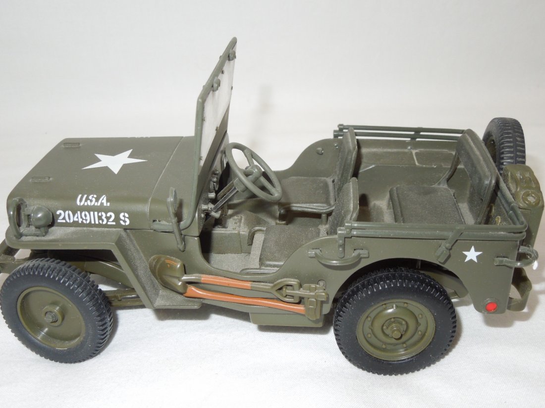 WWII 1:18th Detailed Willys Jeep Model (1 of 10)