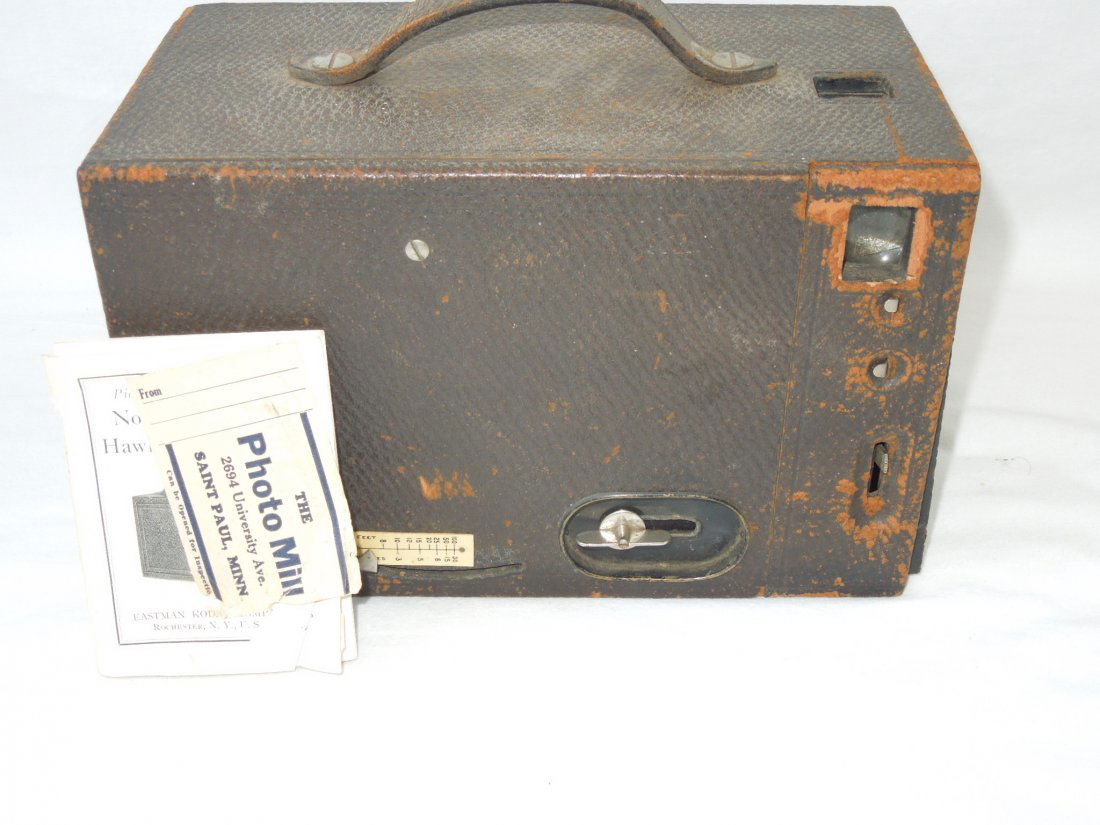 1920s Eastman Kodak Hawk-Eye No. 2 Model C Box Camera (1 of 6)