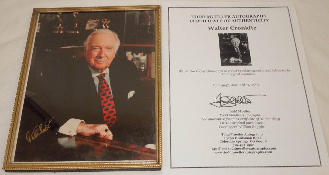 Walter Cronkite Signed Framed Photo & COA (1 of 3)