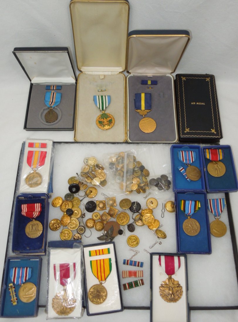 WWII - Vietnam US Army Military Medals & Buttons Lot: WWII - Vietnam US Army Military Medals, Ribbons, Lapel Pins & Buttons Lot. The lot includes the following (13) Medals: Joint Service Commendation Medal and Lapel Pin (For Military Merit), WWI Navy Nam