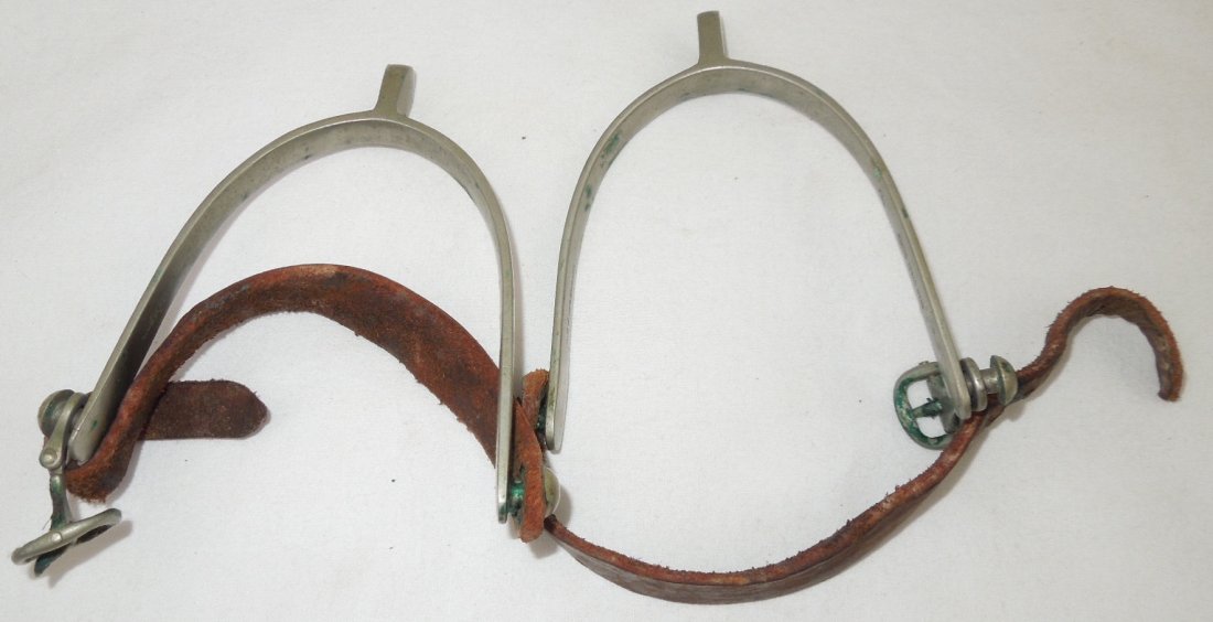 WWI US Cavalry New England Spurs w/ Leather Straps: WWI US Cavalry New England Spurs w/ Leather Straps. You will receive the pair of spurs. Marked Made in New England. The spurs are in very good condition. (II A 21)
