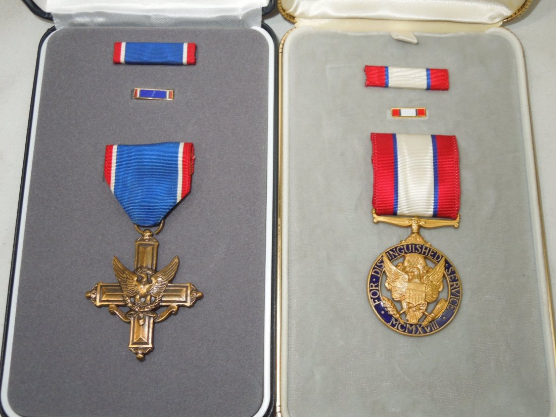 Boxed US Army DSM & Distinguished Service Cross Medals (1 of 5)