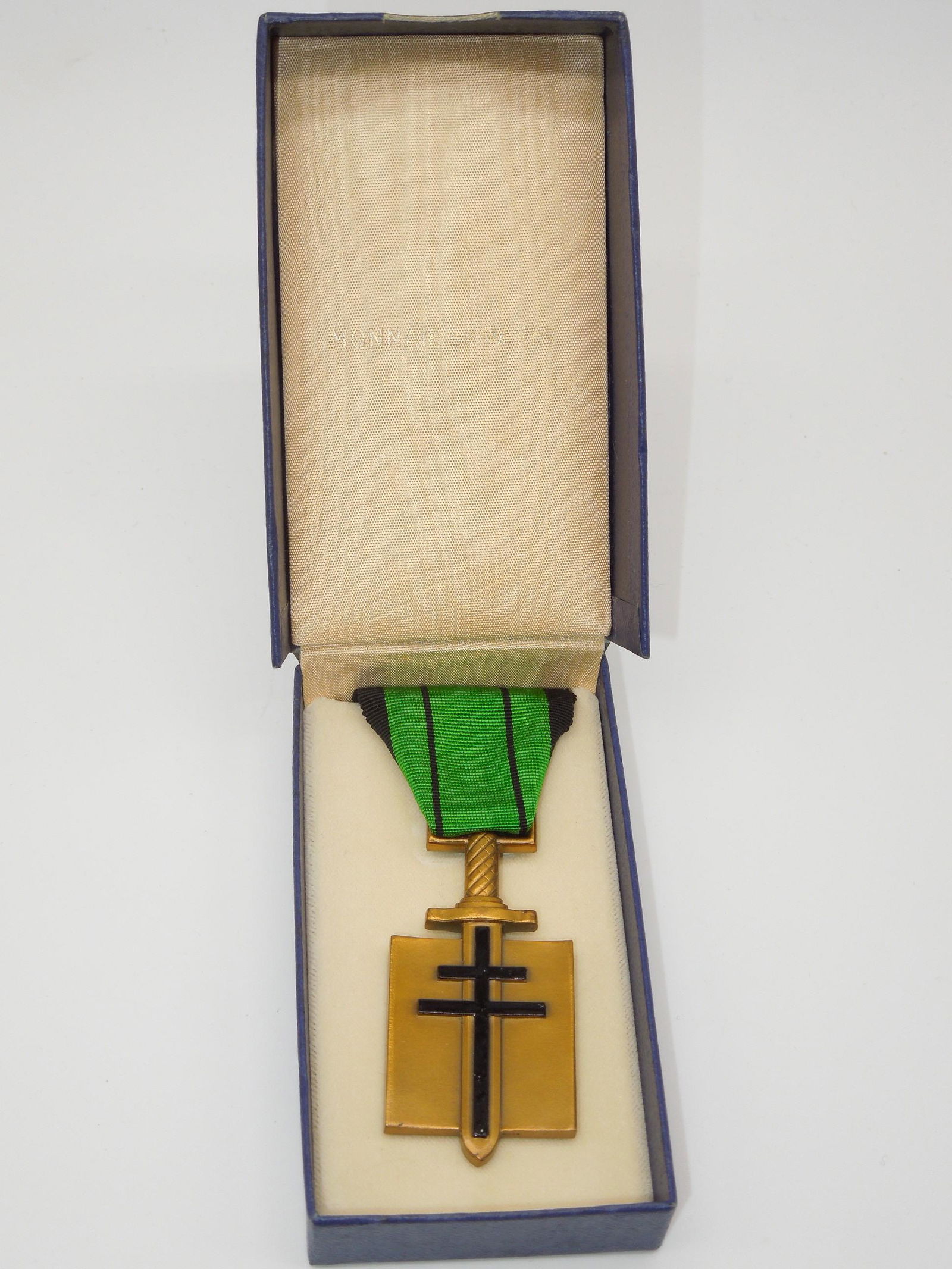 WWII France Order of Liberation Medal & Box (1 of 5)