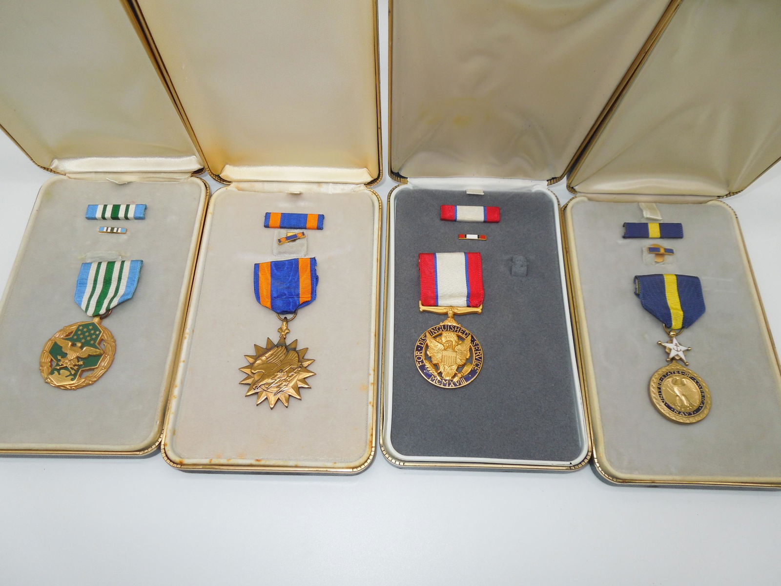 Military Medals Army Navy DSM Distinguished Service, Air Medal Lot of 4 (1 of 6)