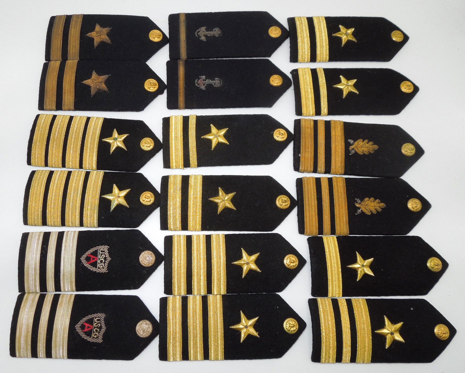 WWII - Vietnam Lot US Navy Officer Bullion Shoulder Boards (1 of 6)
