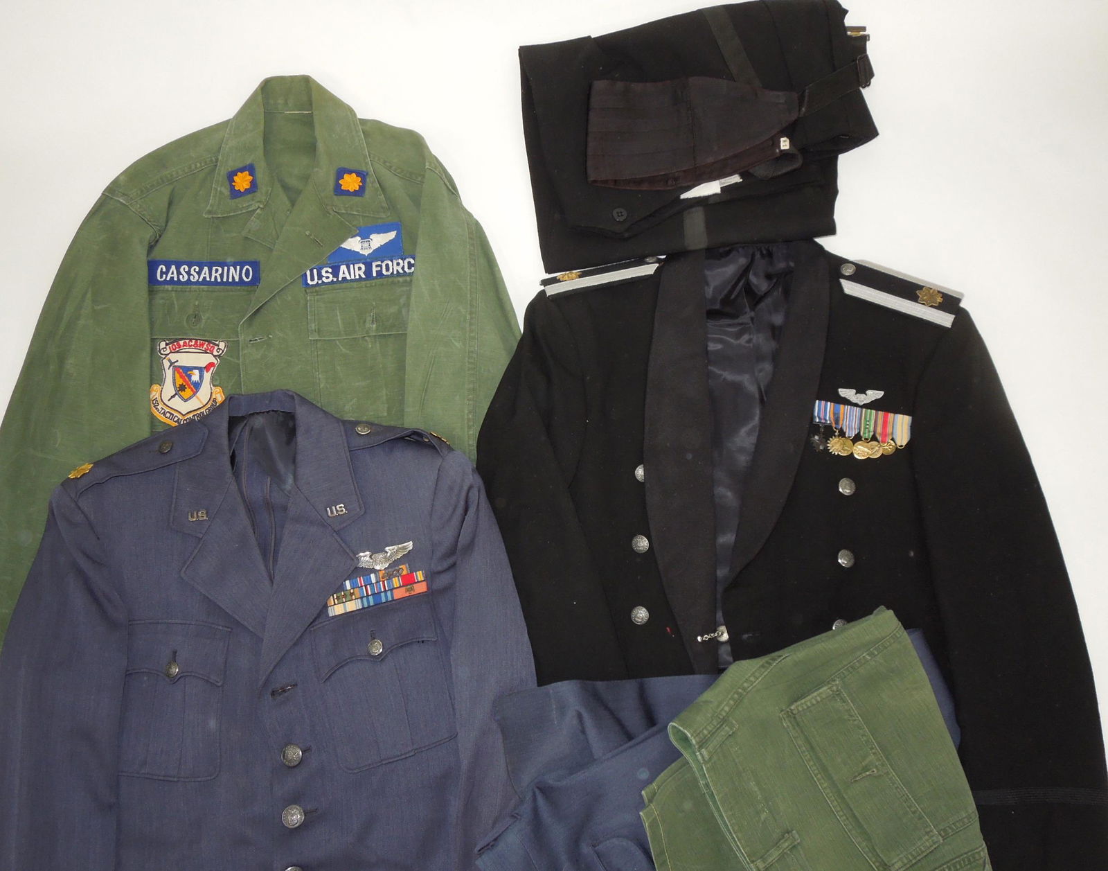 Named Vietnam Era USAF Air Force Officer Uniform Group (1 of 6)