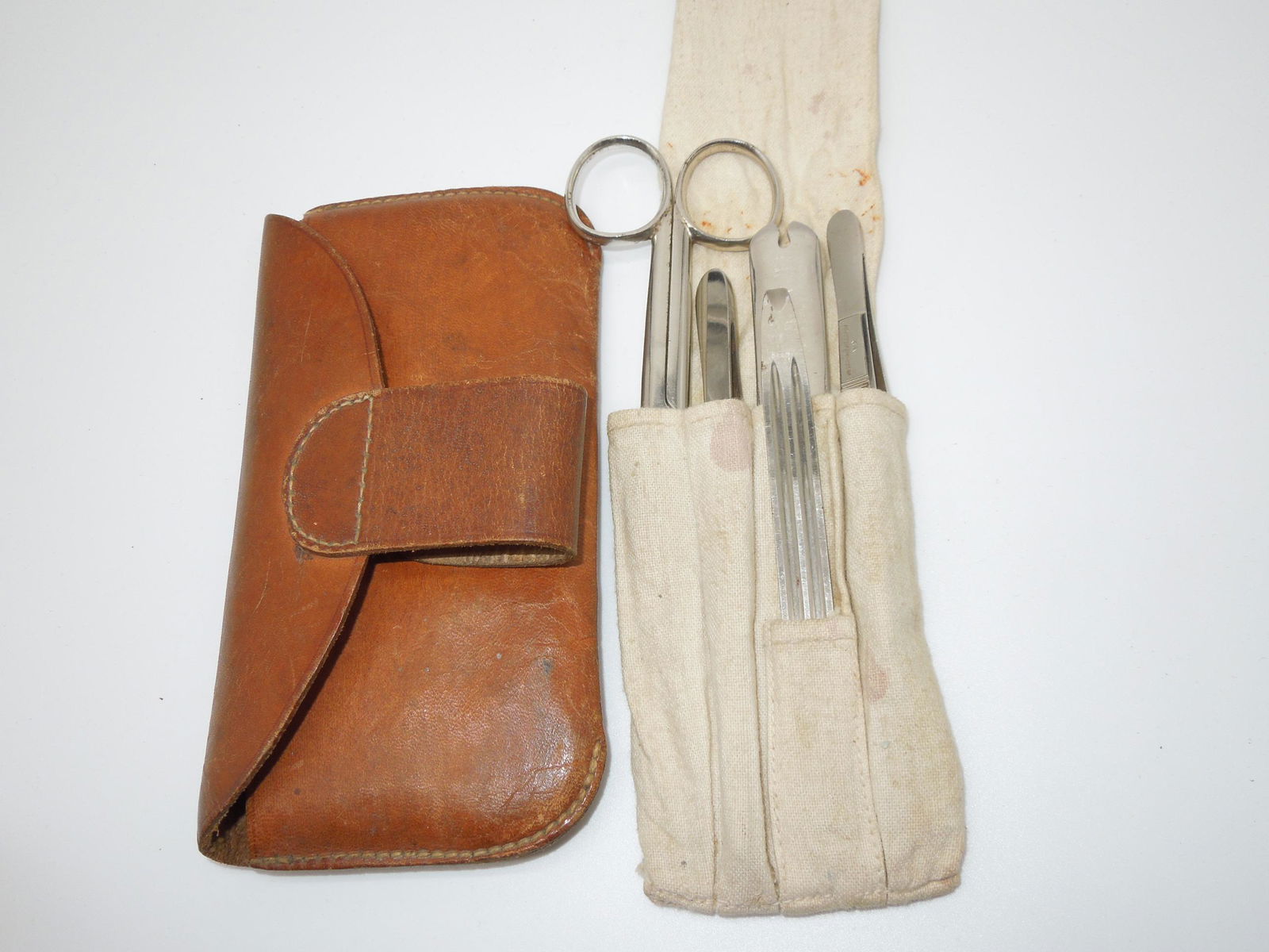 Pre WWII 1938 US Military Field Medical Surgeon Kit (1 of 3)