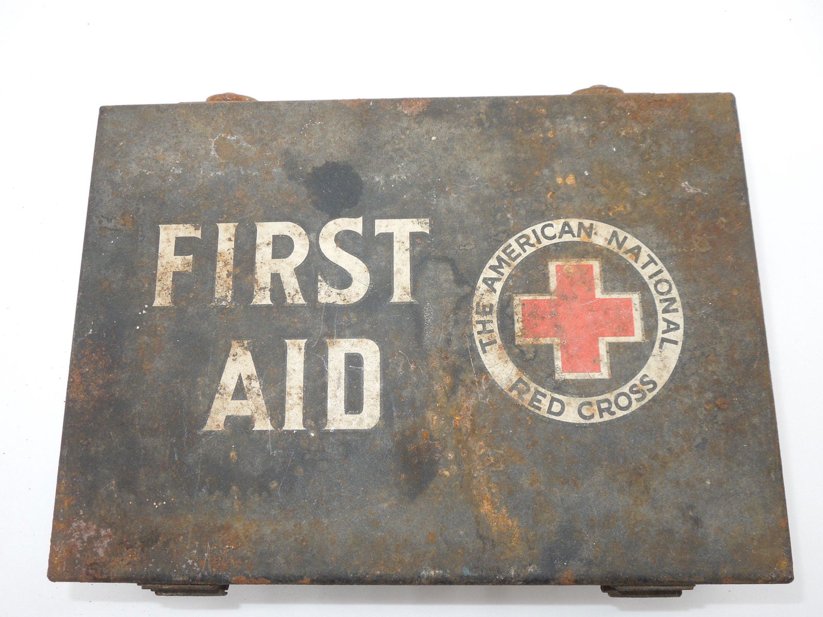WWII Era US Military Red Cross First Aid Jeep Kit (1 of 4)