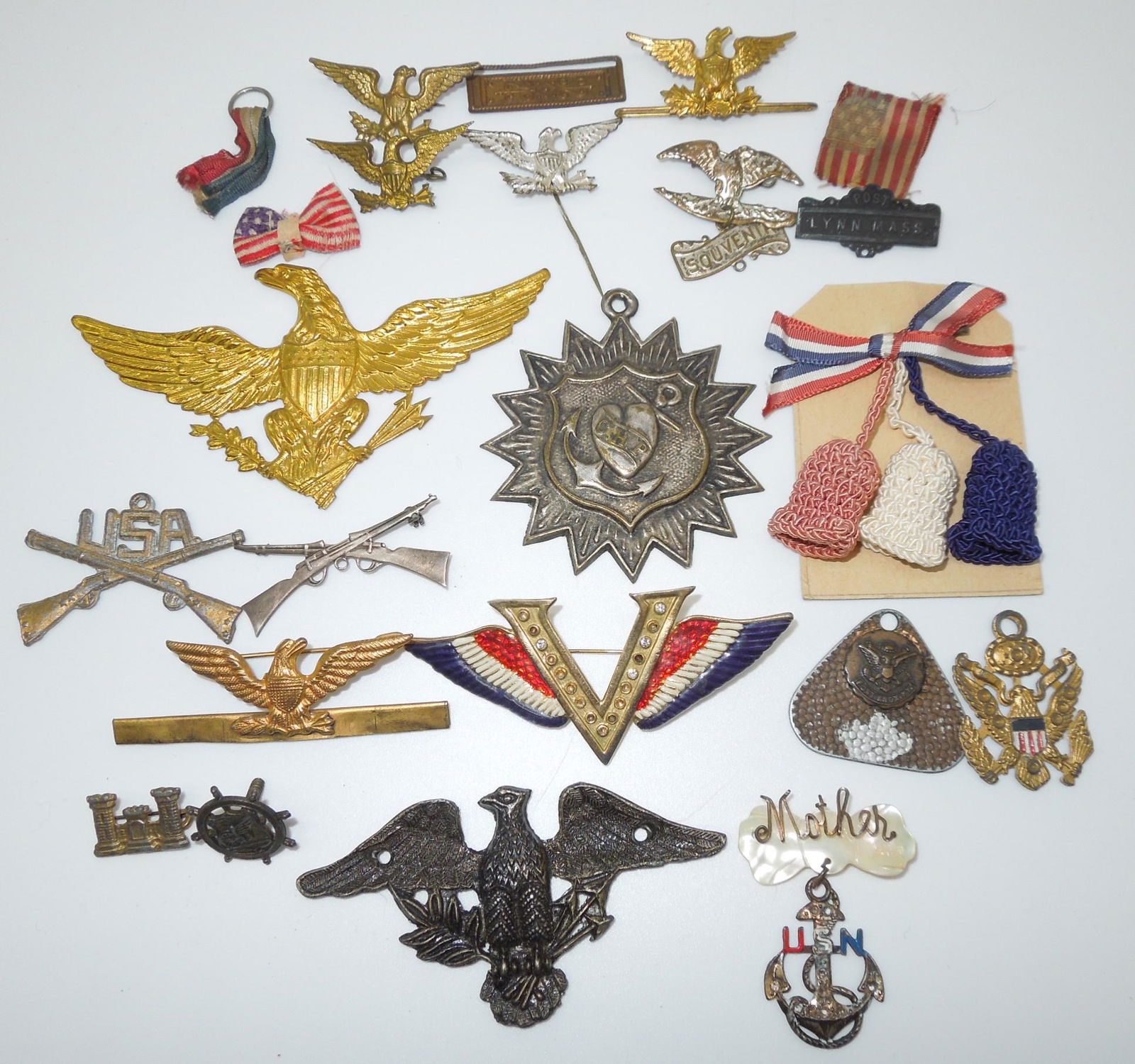 WWI - WWII US Military Sweetheart Homefront Pins Badges Lot (1 of 7)