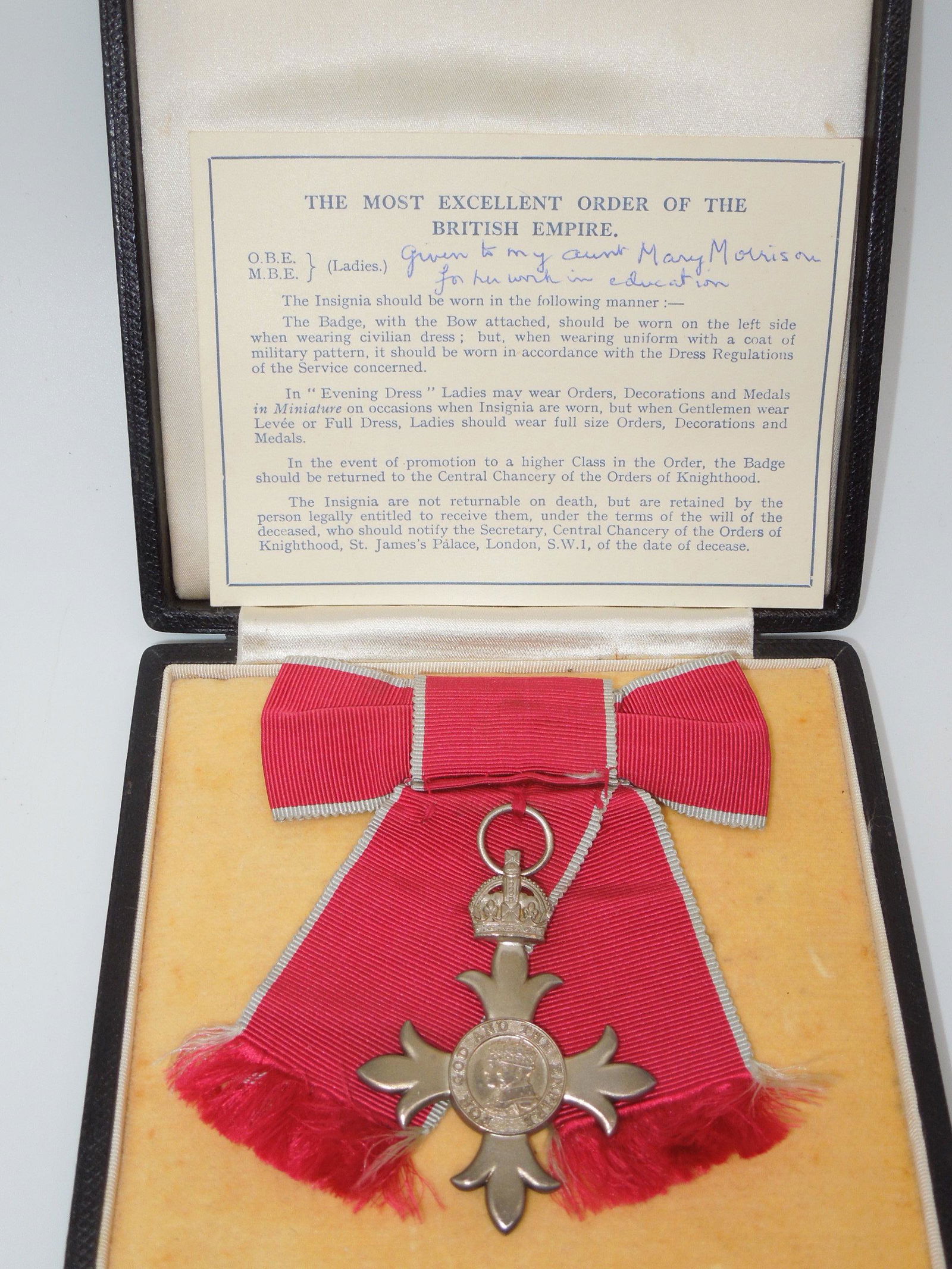 British Order of the British Empire MBE Ladies Medal & Presentation Box Named (1 of 6)