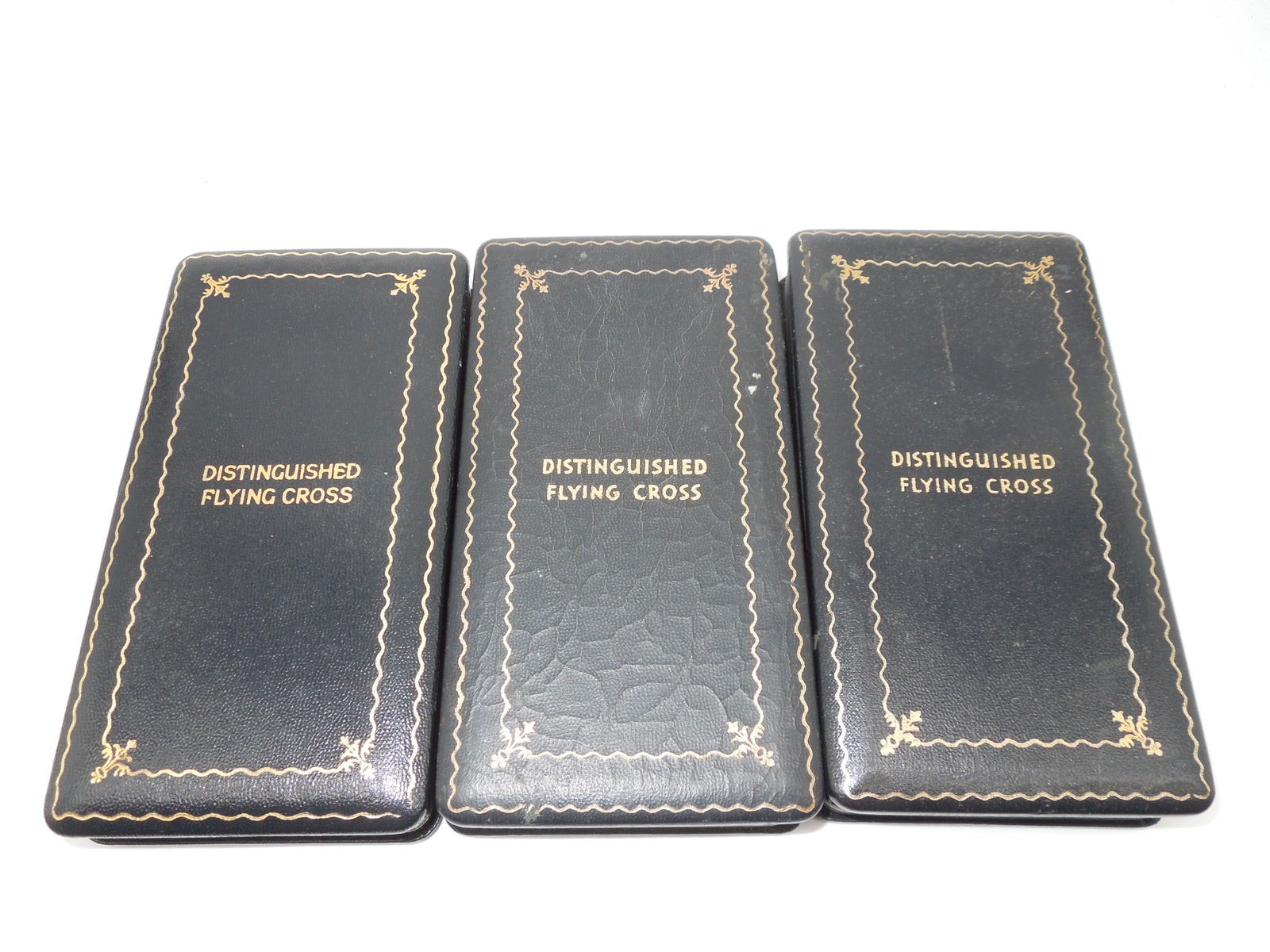 Lot of WWII US Distinguished Flying Cross DFC Medal Boxes Cases (1 of 2)
