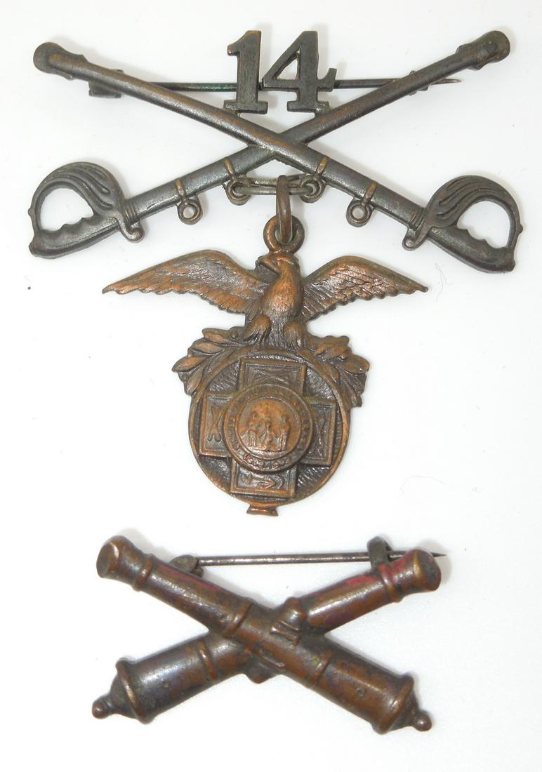 Spanish American War SAW 14th Cavalry & Artillery Pins Lot Whitehead & Hoag Co. (1 of 2)