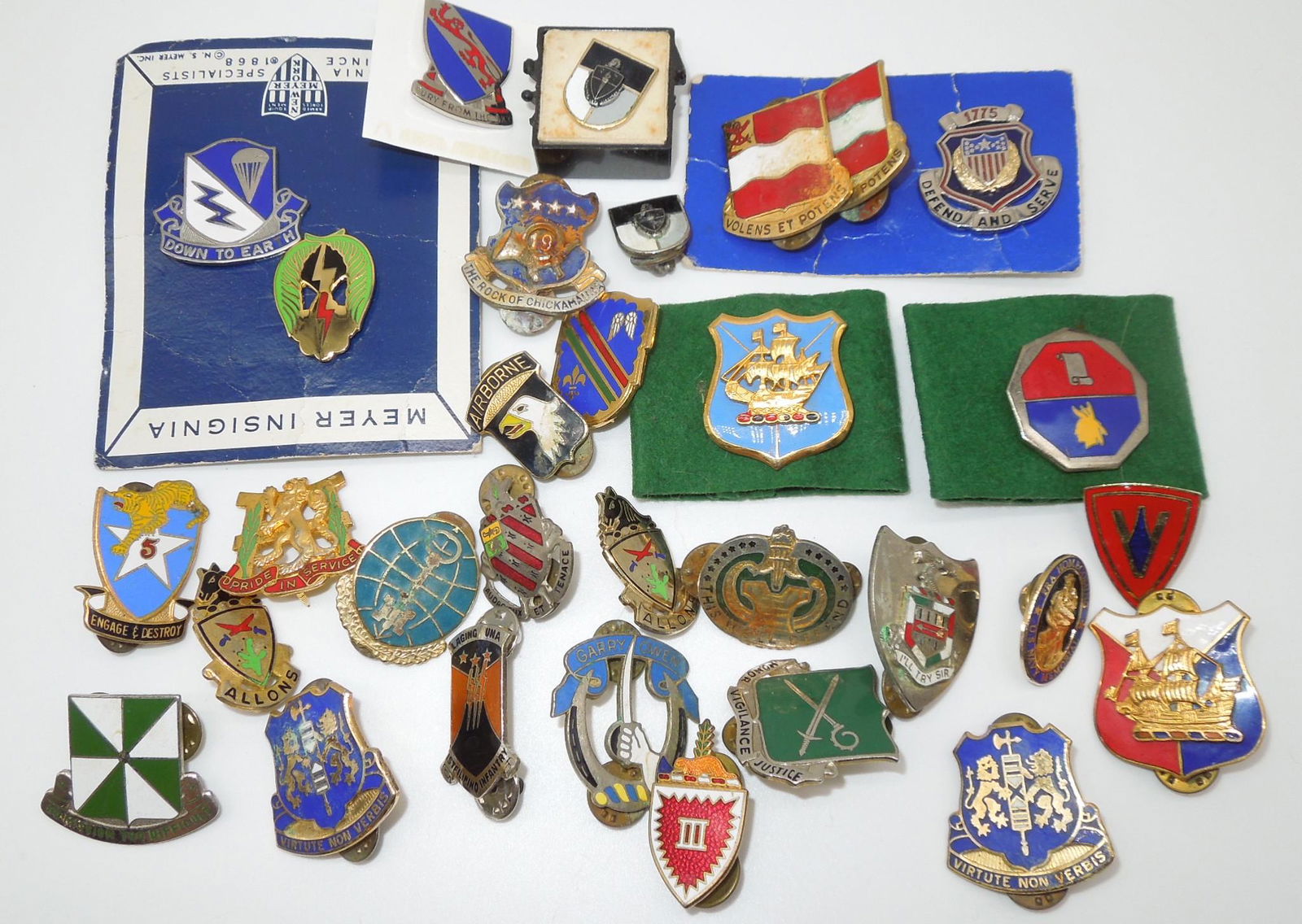 1950s - Vietnam US Army DUI Crest Pins Japan Airborne: Group of vintage Army Distinctive Unit Insignia crests as shown. Good condition, though some show wear and use due to age. Some are maker marked on the reverse.