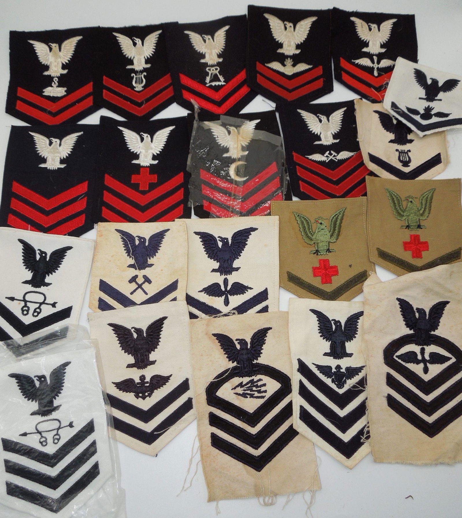 WWII USN Navy Rank & Rate Patches Aviation, Corpsman, Band, etc. Lot of 21 (1 of 6)