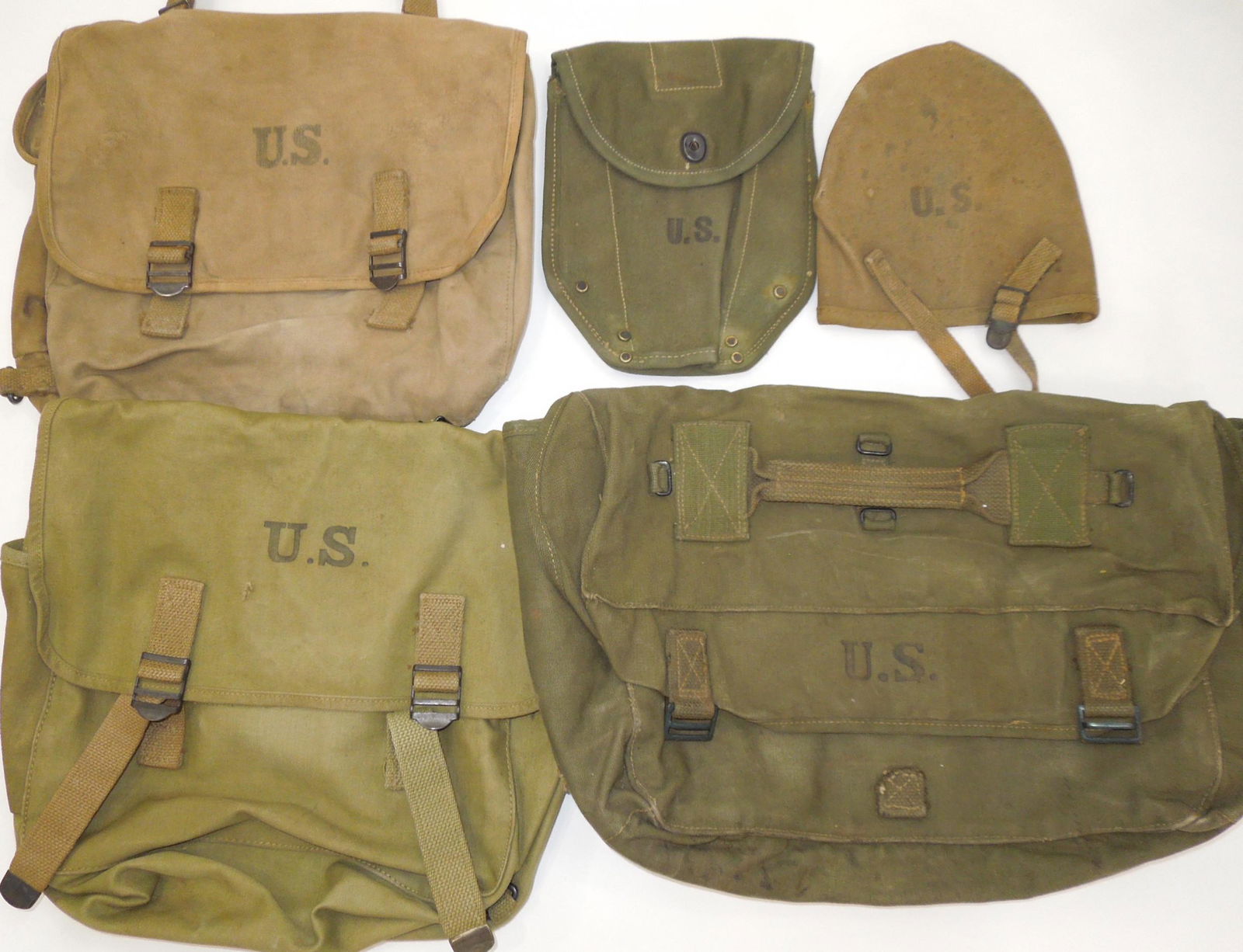 WWII Lot of US Military Field Gear Bags (1 of 7)