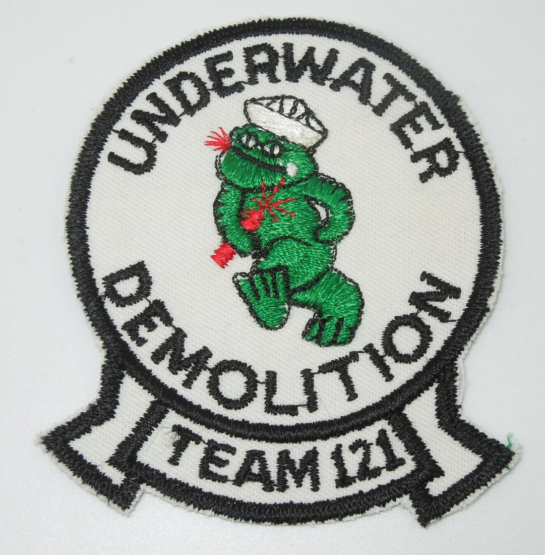 Vietnam UDT Underwater Demolition Team 121 SEAL Navy Patch: Vintage US Military patch as shown. It has some paper and glue residue on the back. This came out of a large collection from a USMC, USCG, and USN collector who picked up most of his items in the 1960