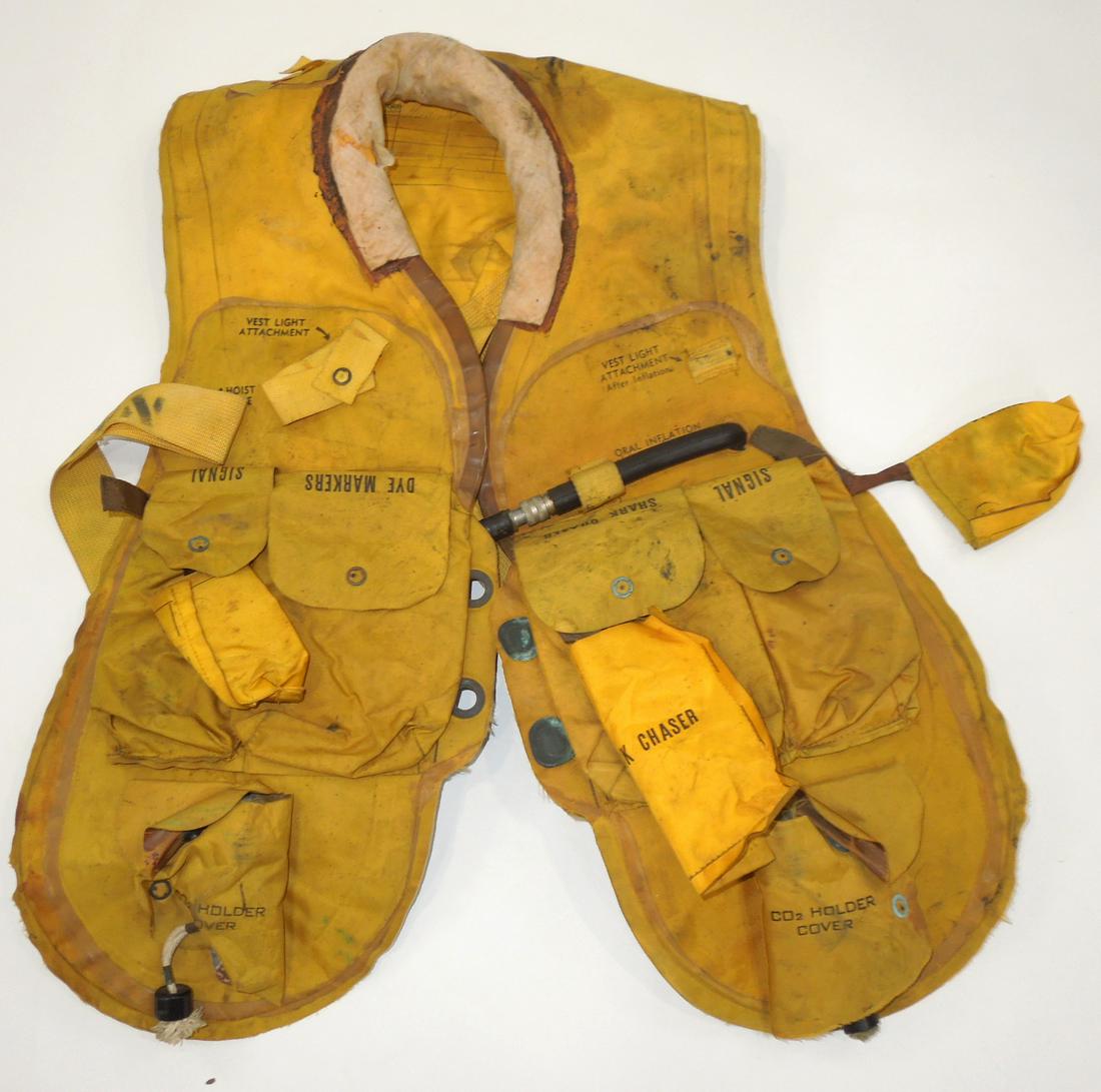 1956 USN Navy Bauer MK2 Yellow Pilot Life Preserver Vest Mae West (1 of 5)