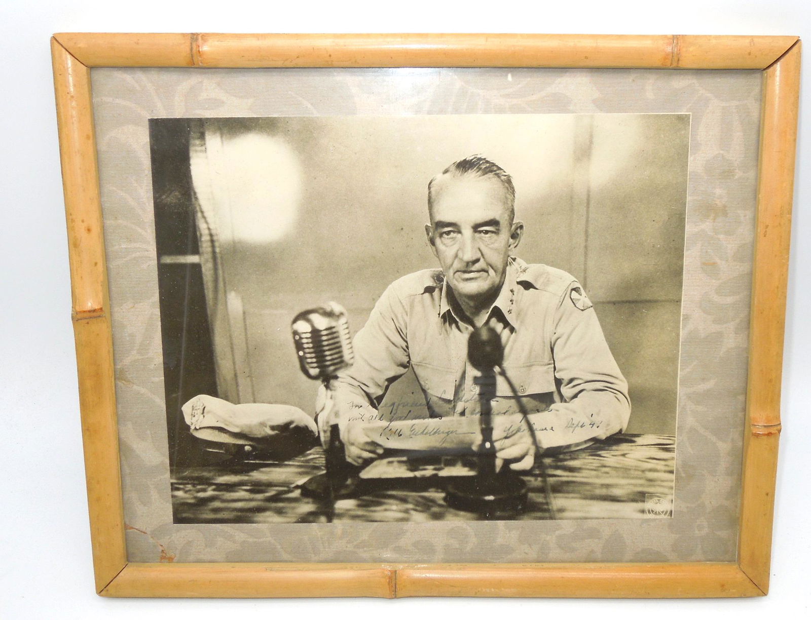 WWII Signed Autograph 8th Army General Robert Eichelberger (1 of 4)