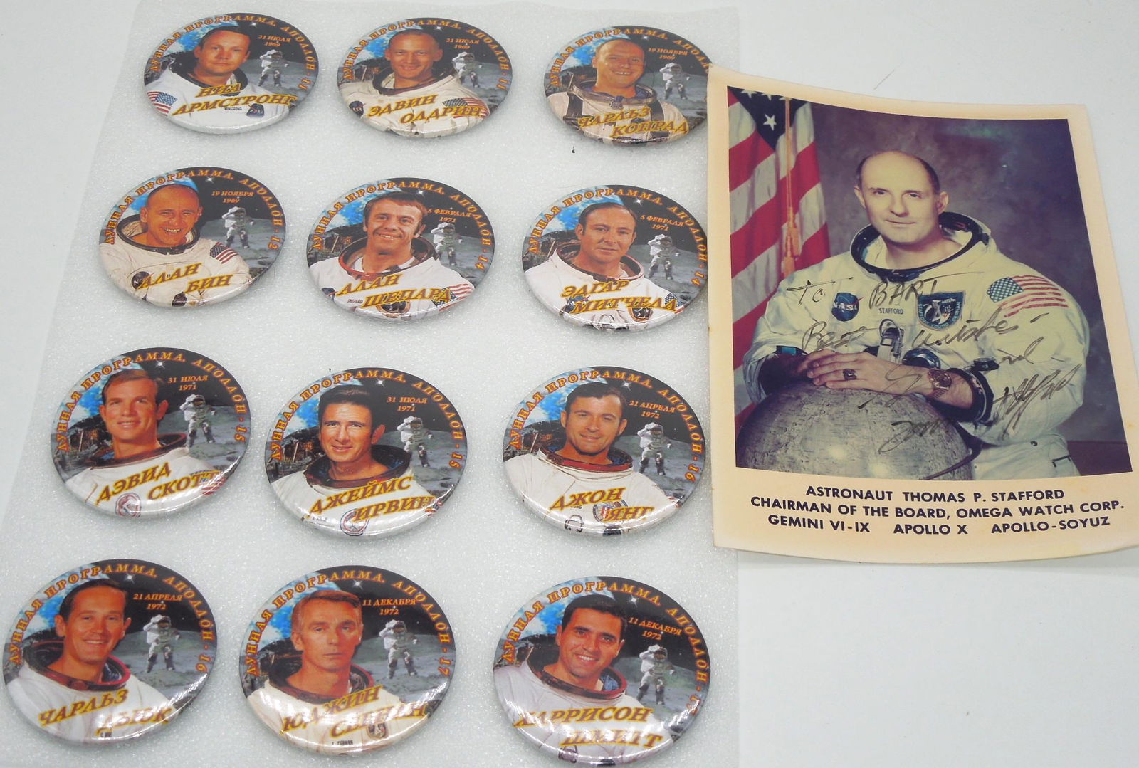NASA Russian US Space Astronaut Buttons & Thomas Stafford Signed Photo. (1 of 3)