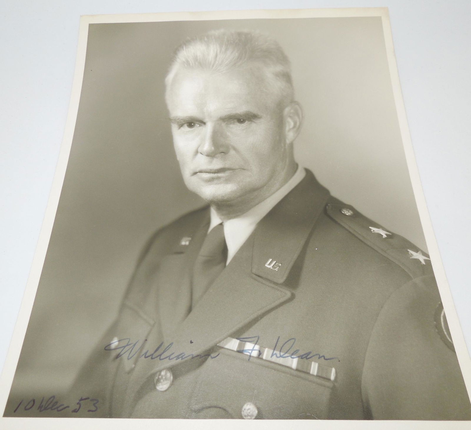Korean War POW & Medal of Honor General William Dean Signed Photo (1 of 3)