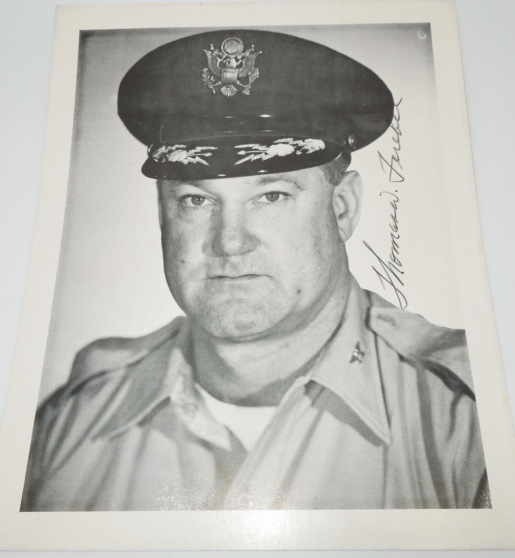 Enola Gay Atomic Bomb Bombardier Colonel Thomas Ferebee Signed Photo (1 of 3)