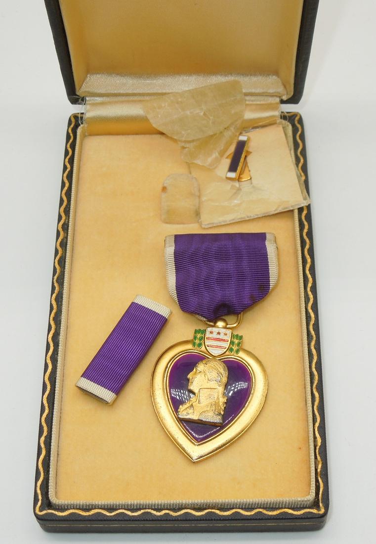 WWII US Navy USMC Marine Corps Short Titled Purple Heart Case & Split Brooch Medal (1 of 4)