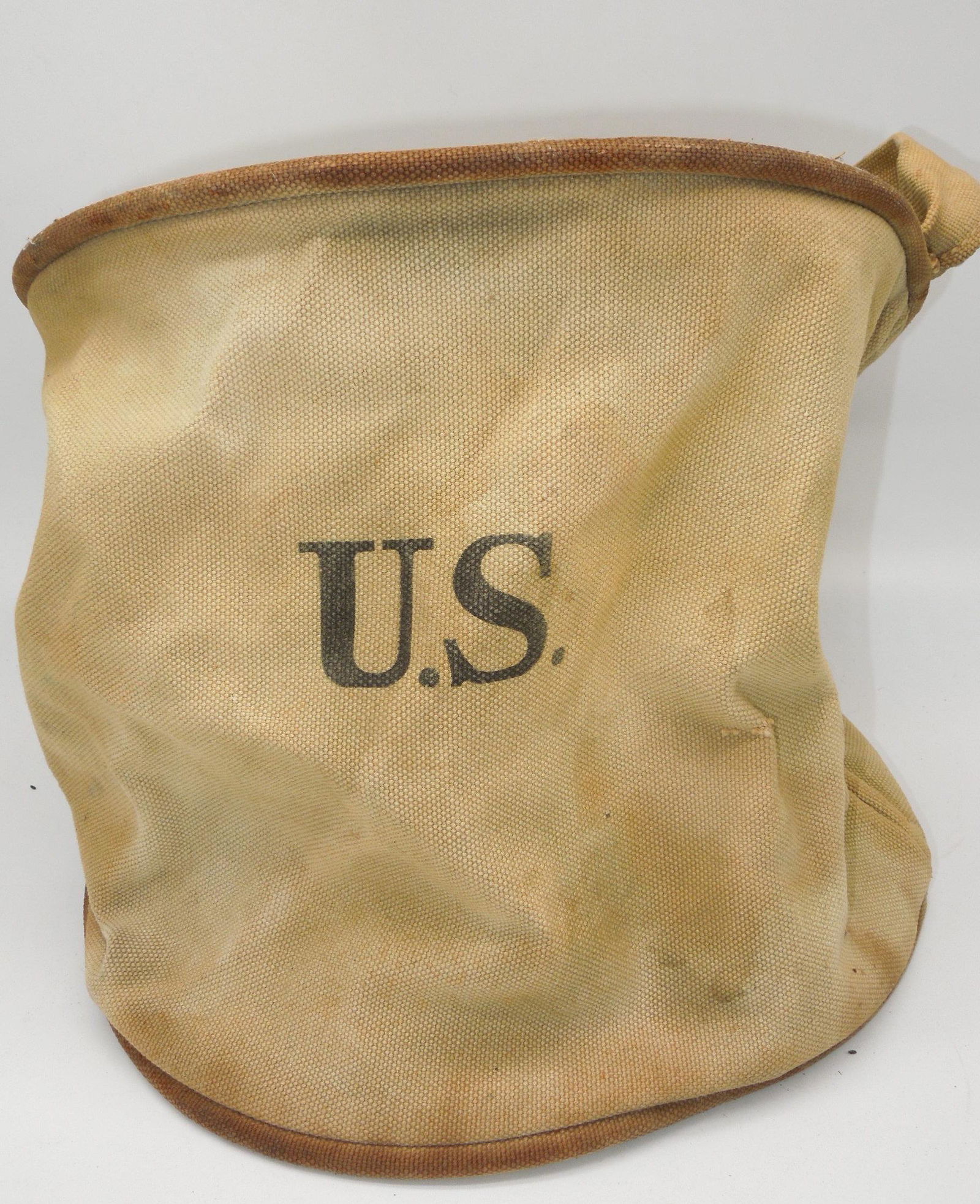 WWI US Army Horse Water Drinking / Feed Bucket (1 of 3)
