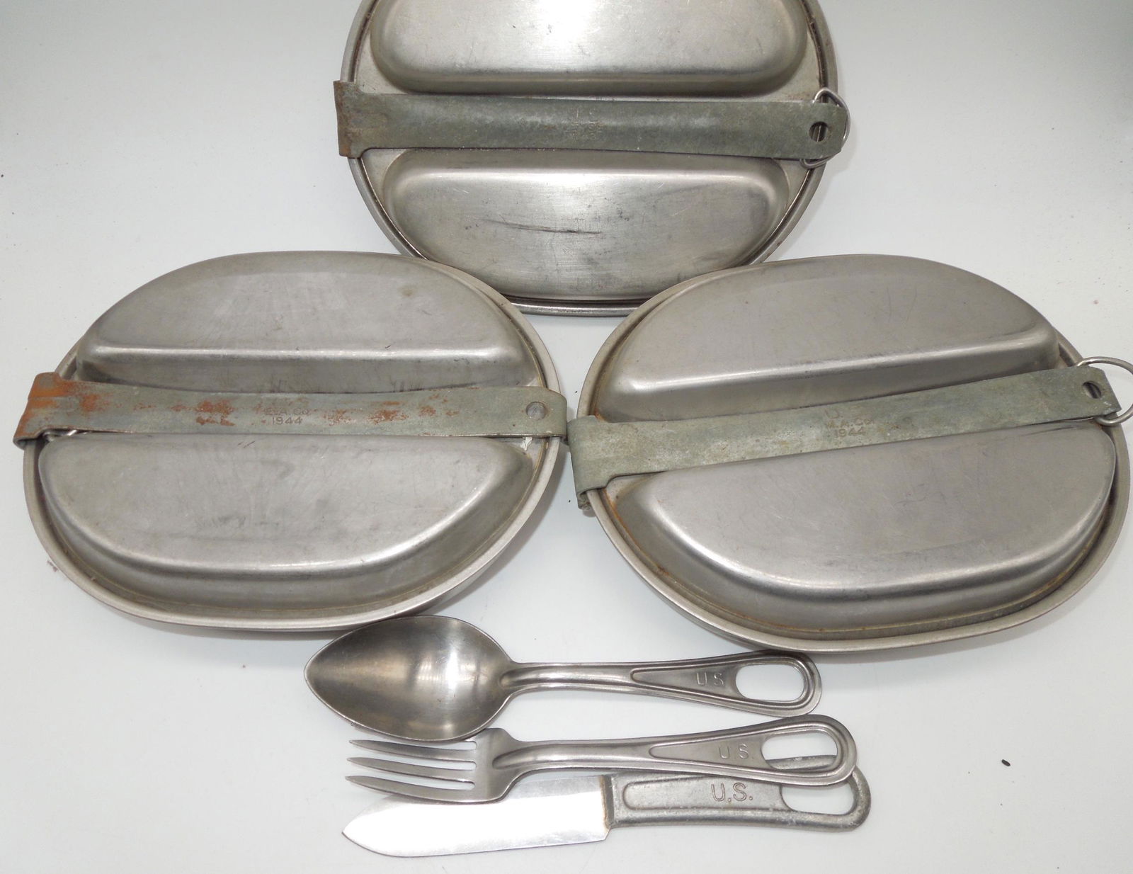 Lot (3) WWII US Military Mess Kits (1 of 6)