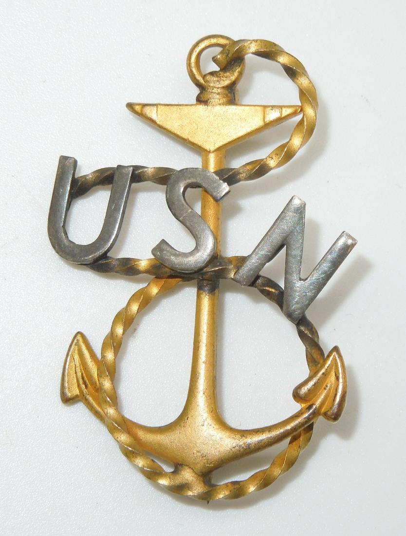 Original WWI Chief Petty Officer CPO Cap Badge Pin (1 of 2)