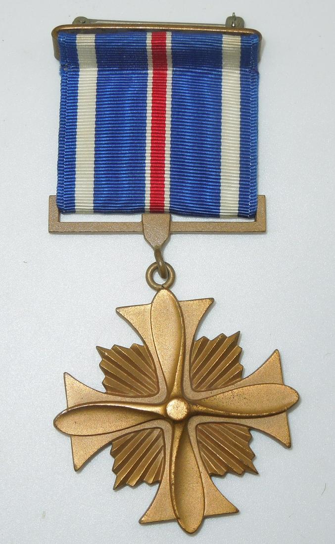 WWII  - 1950's US Navy Wrap Brooch Named Distinguished Flying Cross Medal (1 of 4)