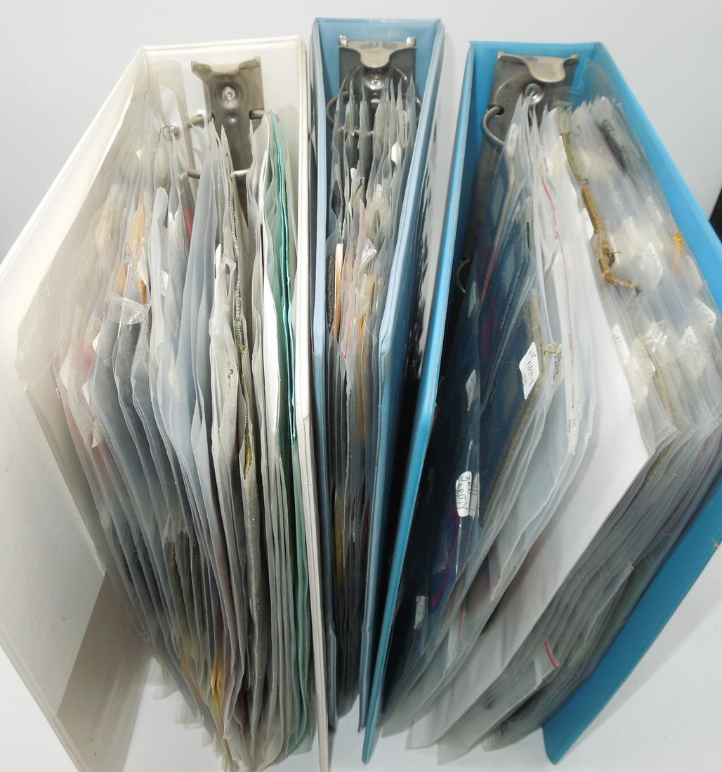Large Collection 300+ US Military Patches in Binders (1 of 20)