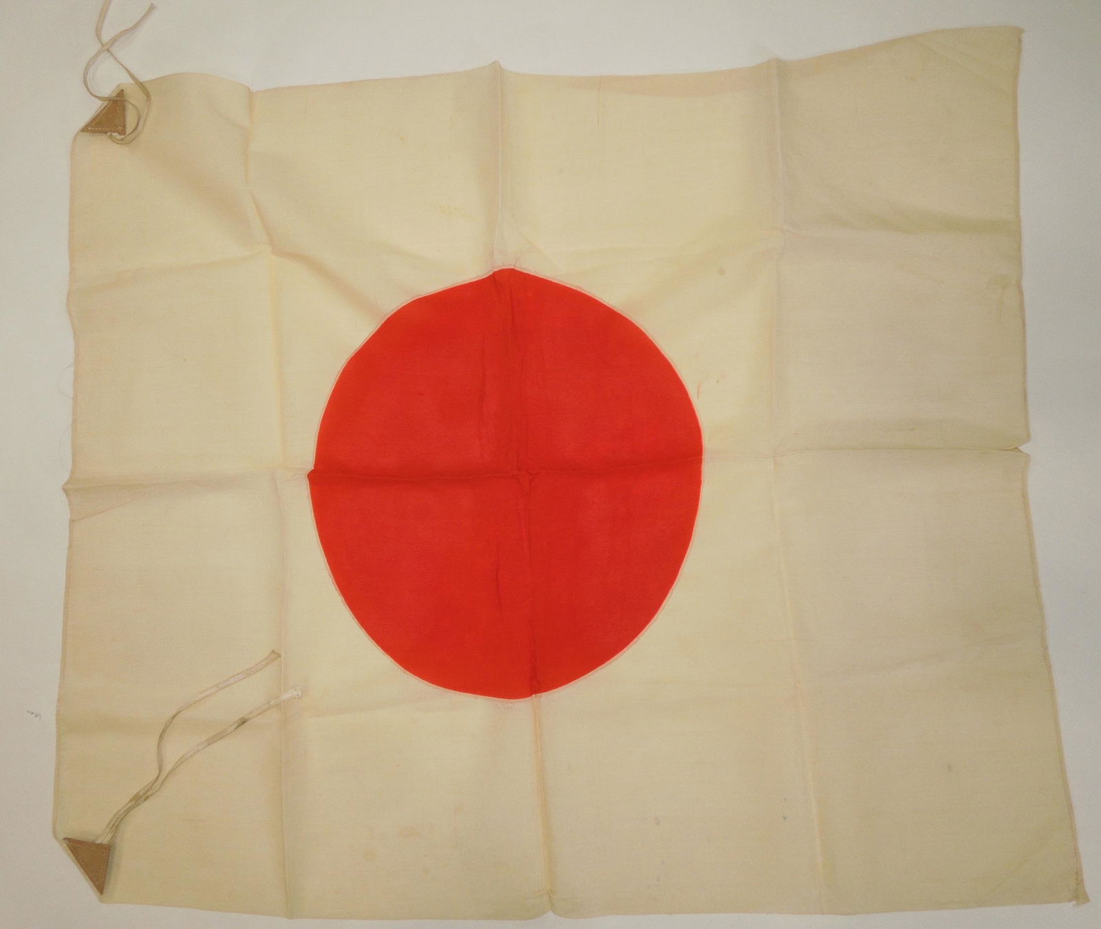 WWII Large Captured Japanese Empire Flag (1 of 6)