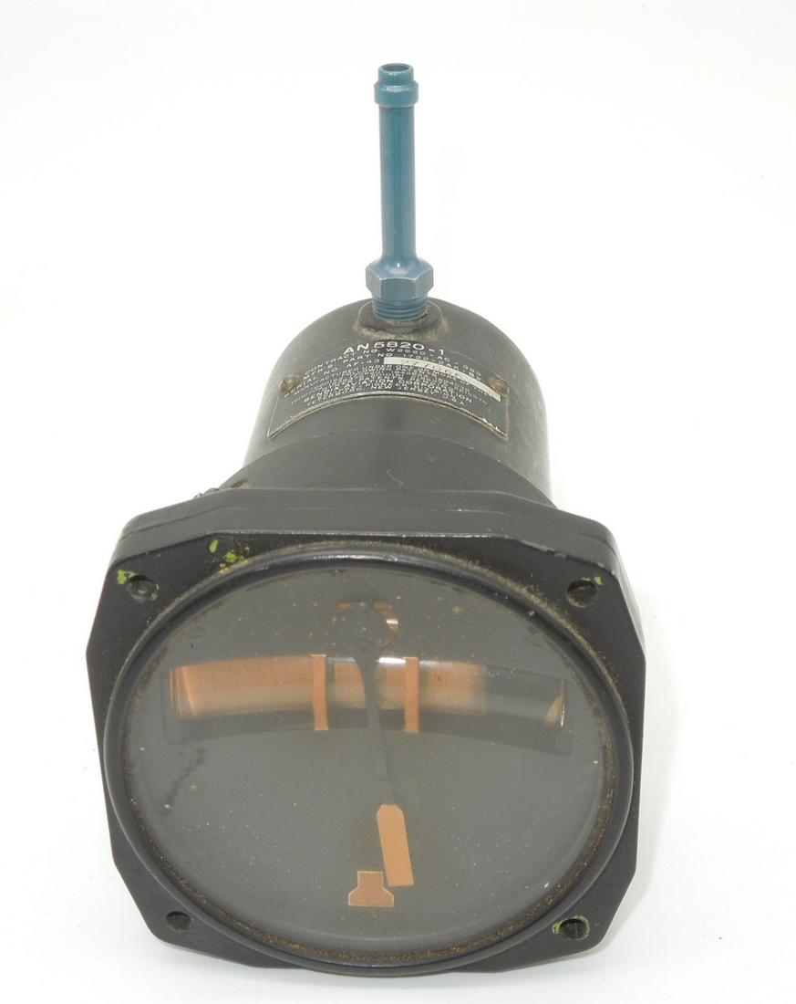 WWII 1943 USAAF Bendix Aviation Turn & Bank Indicator AN 5820-1 (1 of 6)