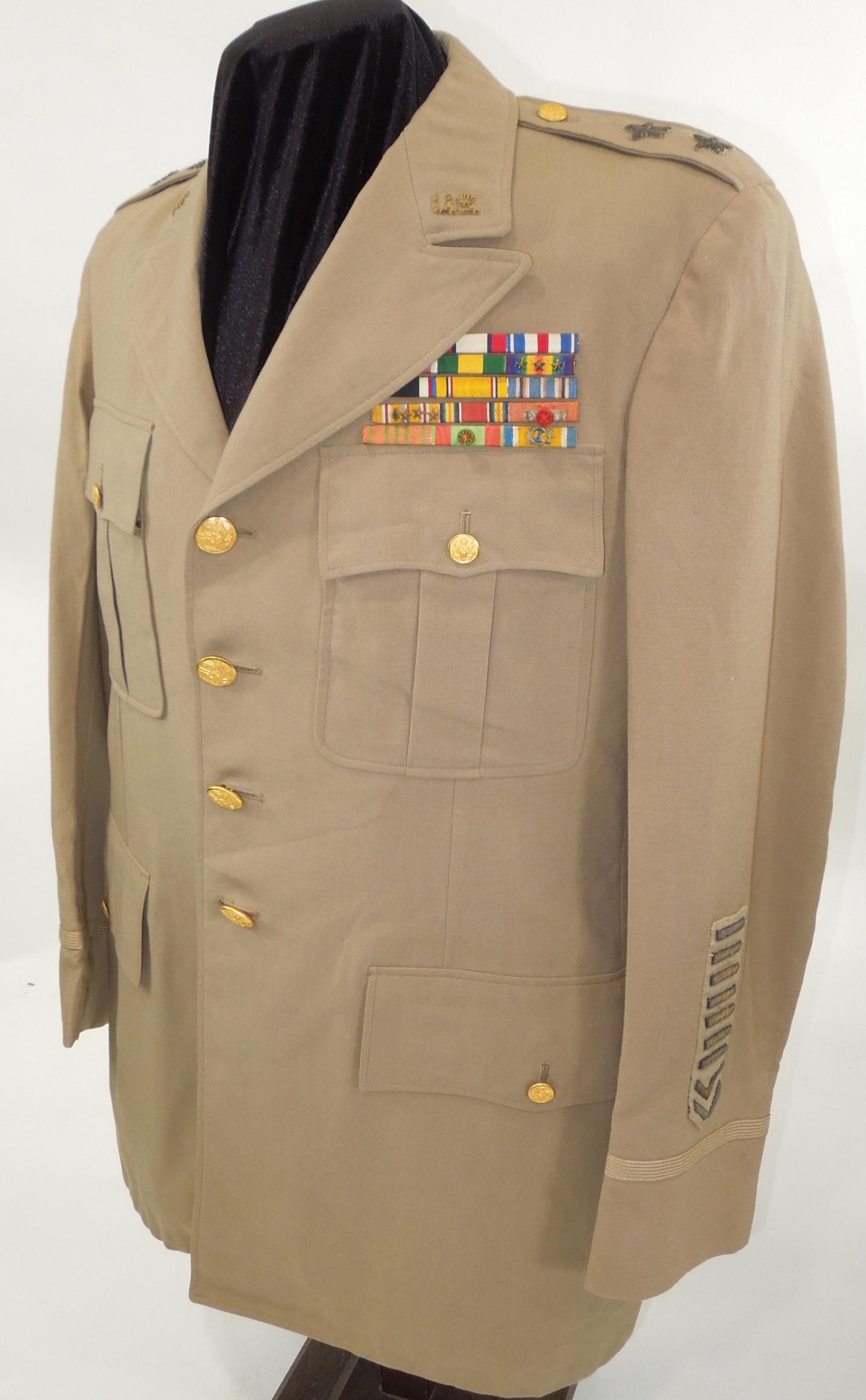 WWII US 41st Infantry Division Commanding General Horace Fuller Uniform (1 of 9)