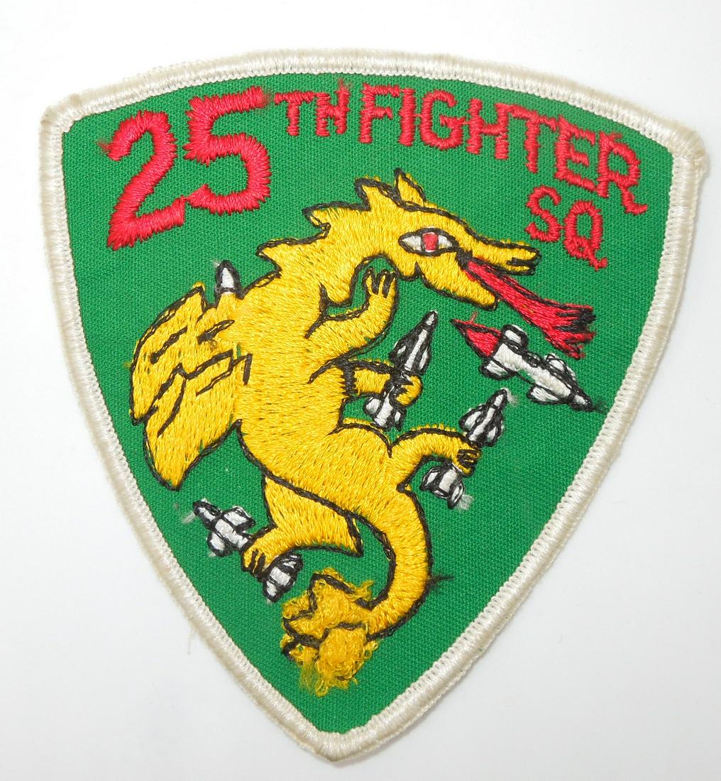 USAF Air Force 25th Fighter Squadron Missiles Patch (1 of 2)