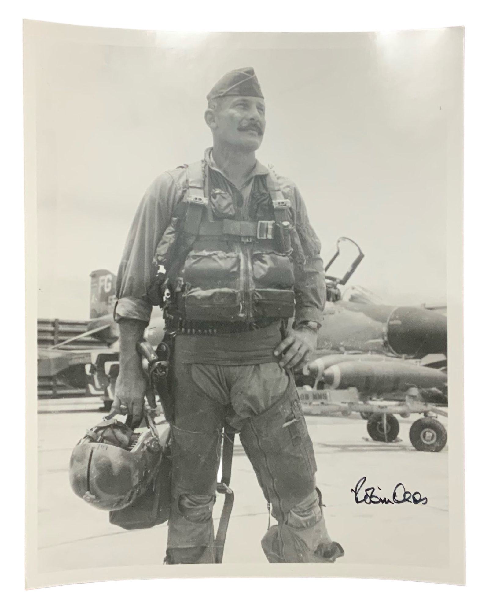 WWII Era AAF Army Air Force Triple Ace Fighter Pilot & General Robin Olds Signed Photo: WWII Era Army Air Force Triple Ace Fighter Pilot Robin Olds Signed Photo. Robin Olds (born July 14, 1922 – June 14, 2007) was an American fighter pilot and general officer in the USAF. He was a trip