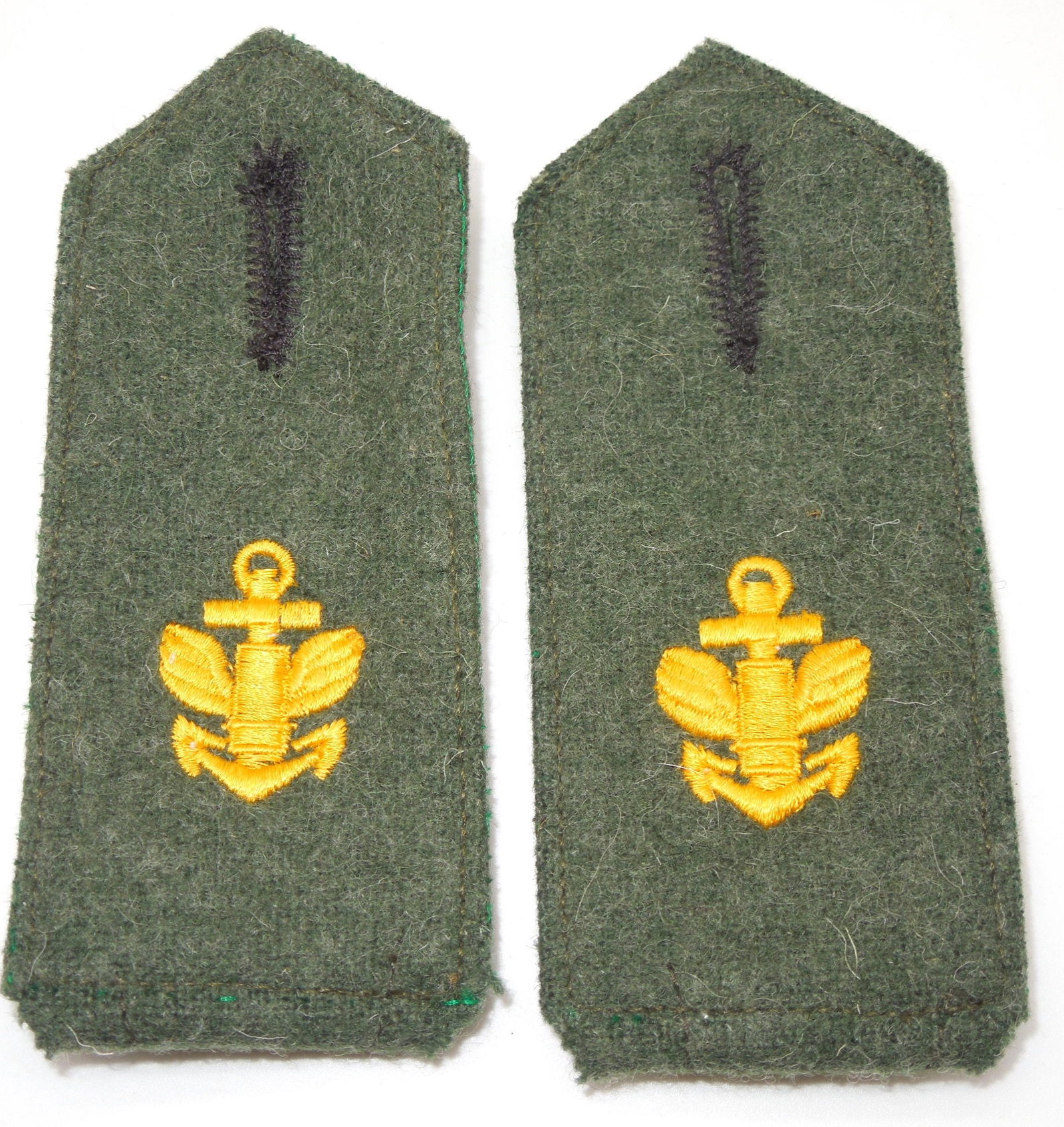 WWII German Wehrmacht Coast Artillery Uniform Shoulder Boards: Original WWII German as shown. See photos for condition.