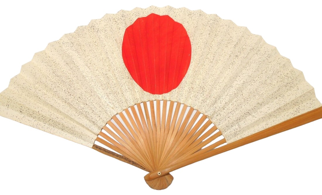WWII Imperial Japanese Flag Hand Fan: Original fan as shown. Note the minor bunching up in the last photo.