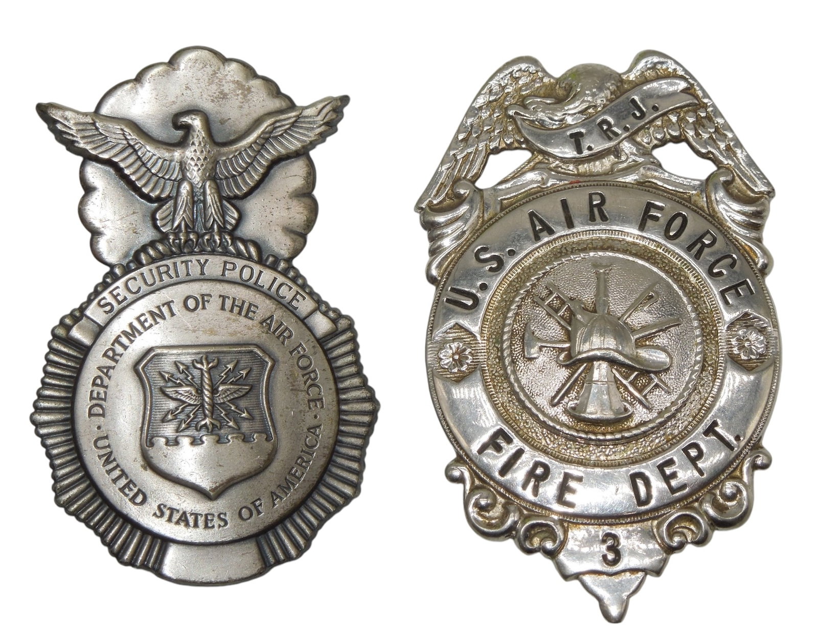 Lot (2) Badges USAF Security Police & Air Force Fire Dept.: Lot of two original 1940s - 70s era badges. Good condition.