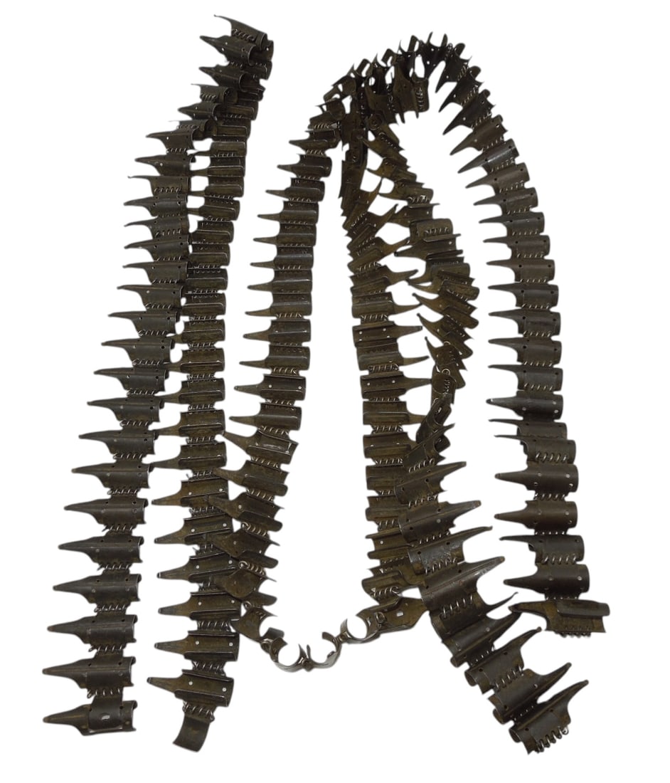 WWII German Lot of MG Links Belts: Two lengths of original WWII German Machine Gun links. Well used condition,.