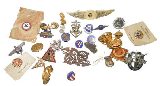 Lot WWII - Modern US Military Lapel Pins Insignia Special Forces