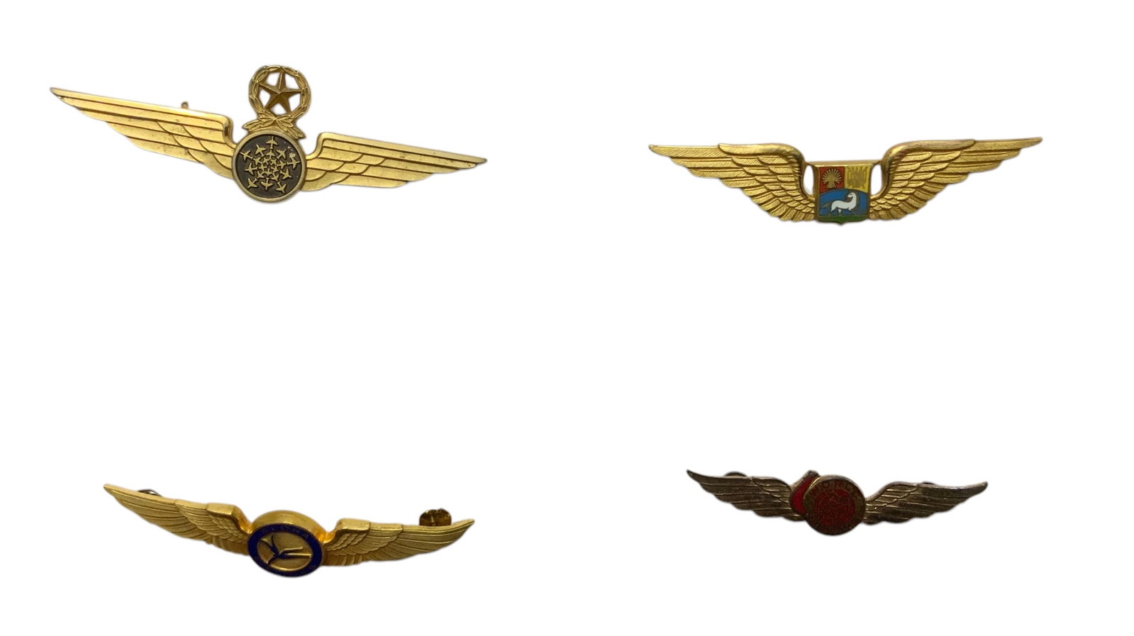 Venezuela, Hawaii, World Airways, Overseas Nationals Pilot & Flight Attendant Wings Lot (4): Venezuela Air Force, Hawaii Aloha Airlines, World Airways, Overseas Nationals Pilot & Flight Attendant Wings. Lot of (4) You will receive the following approximate 3 inch wings: Venezuela Air Force Pi