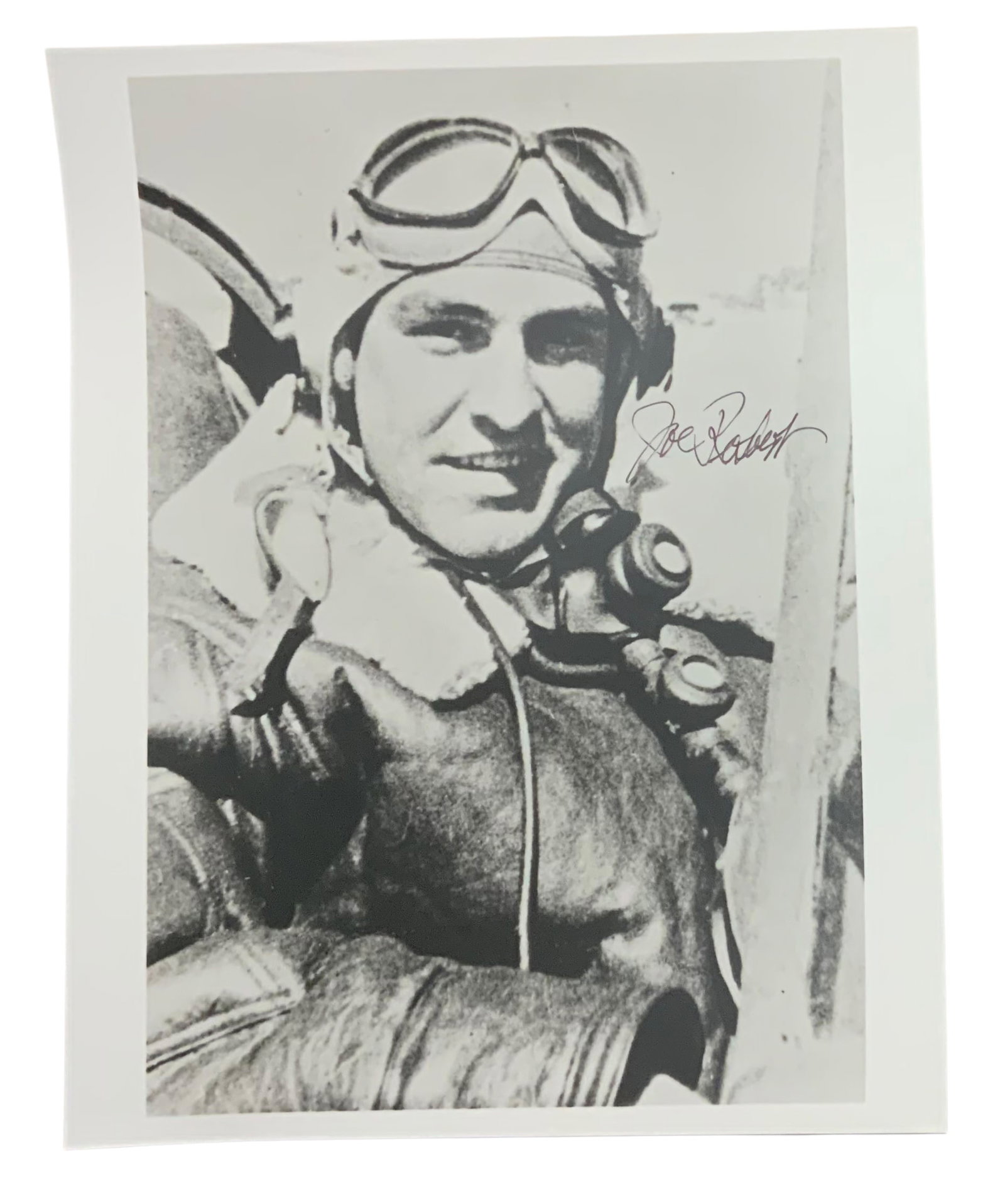 WWII Pilot Joe Rosbert Flying Tigers Ace AVG Signed Photo PBY Commander: Joe Rosbert (January 19, 1917-January 7, 2007) became a PBY aircraft commander – a rare achievement for a young pilot. When a recruiter for the American Volunteer Group came thru in 1941, he opted f