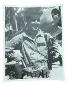 WWII USMC Marine Ace Pilot General Bob Owens Navy Cross Recipient Signed Photo