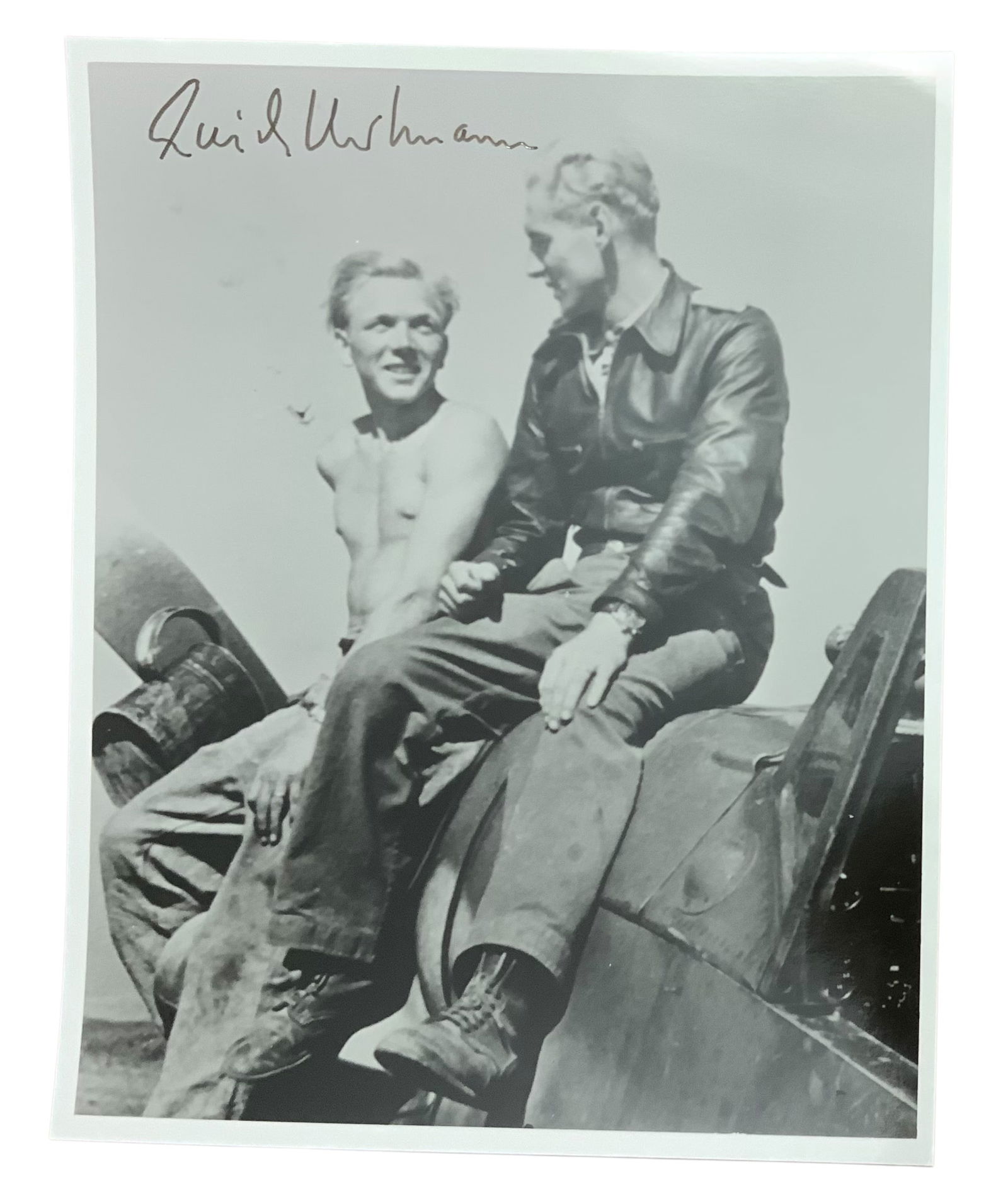 WWII German Luftwaffe Fighter Ace Pilot Erich Hartmann Signed Photo Knights Cross: WWII German Luftwaffe Fighter Ace Pilot Erich Hartmann Signed Photo Knights Cross. Erich Alfred Hartmann (19 April 1922–20 September 1993) was a German fighter pilot during WWII and the most success