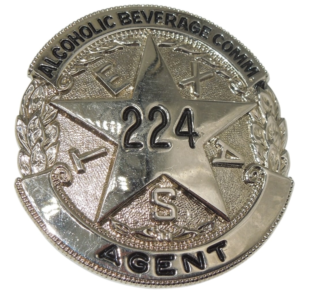 Vintage Police Badge Texas Alcoholic Beverage Commission Agent: Unmarked badge, numbered 224