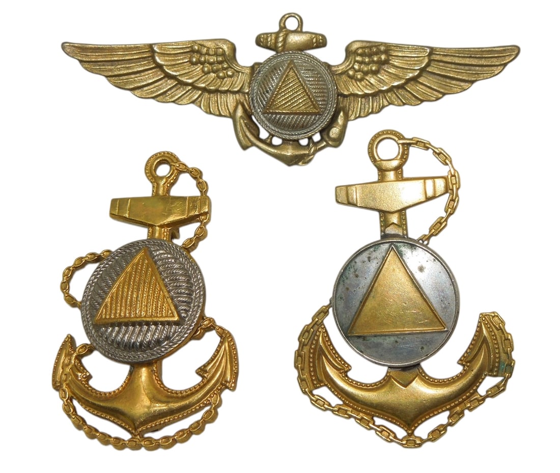 WWII US Coast & Geodedic Survey Aviator Wings & CPO Badges: Original lot as shown.