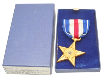 WWII US Army Silver Star Wrap Brooch Medal in 1943 Robbins Box
