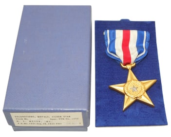WWII US Army Silver Star Slot Brooch Medal in 1943 Philadelphia QM Box