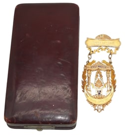 14K Solid Gold Masonic Past Master Kansas City Medal 56.2 Grams